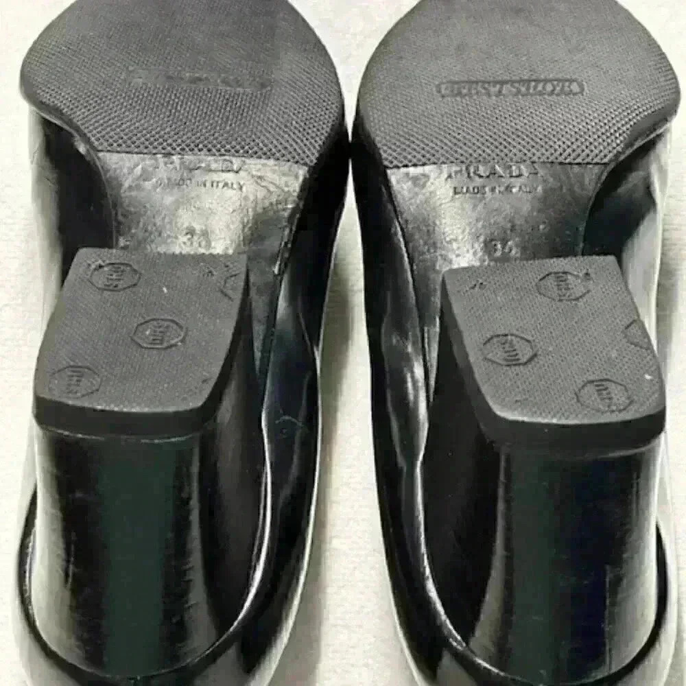 PRADA Black Leather Shoes with Point Toes and Chunky Heel - Picture 9 of 14